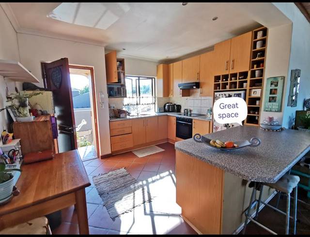 1 BEDROOM PROPERTY TO RENT IN FLAMINGO VLEI